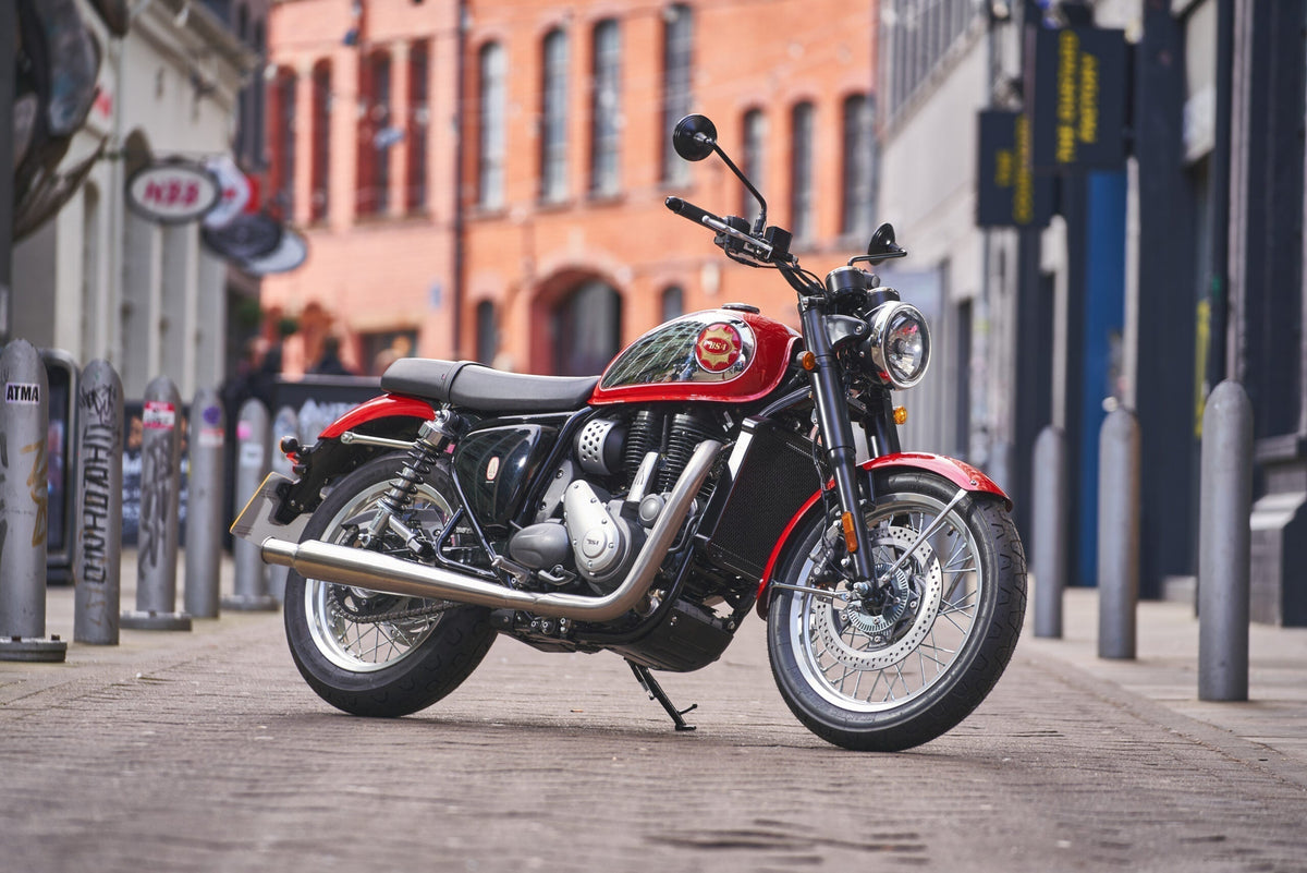 The Iconic Design of the BSA Gold Star: A Throwback to the Golden Era